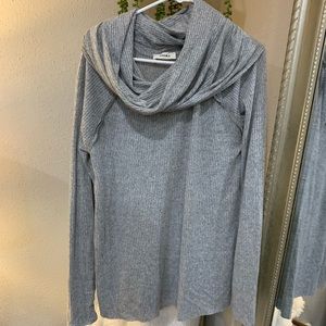 Cowl neck long sleeve shirt